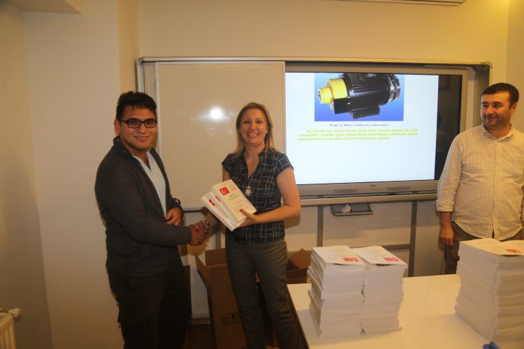 MESLEK LİSELERİNE YÖNELİK ÜCRETSİZ KİTAP DAĞITIMINA BAŞLANDI