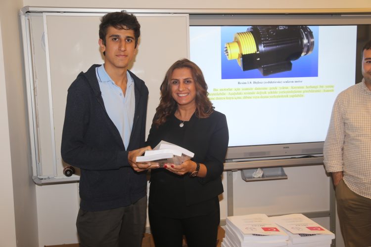 MESLEK LİSELERİNE YÖNELİK ÜCRETSİZ KİTAP DAĞITIMINA BAŞLANDI