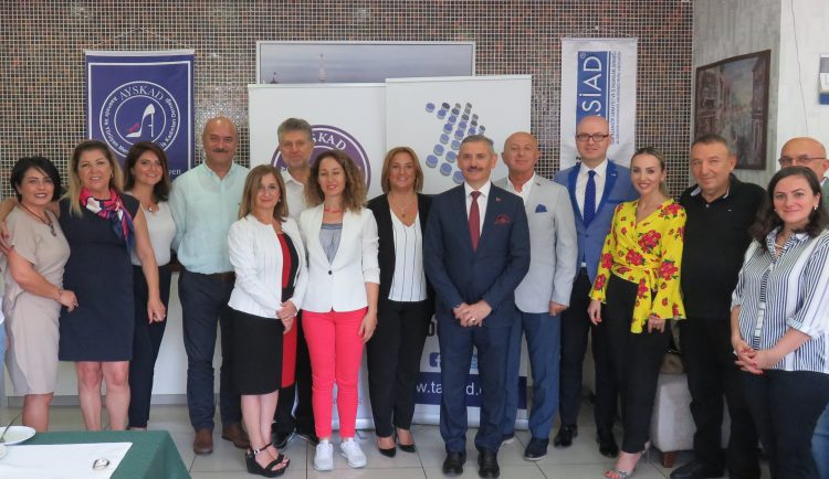 SANAYİ VE TEKNOLOJİ İL MÜDÜRÜ SN. ÜMİT ÜNAL VE AYSKAD İLE BİR ARAYA GELDİK.