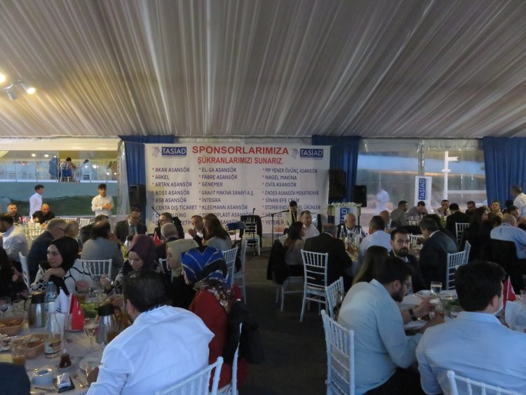 GELENEKSEL İFTAR YEMEĞİMİZİ GERÇEKLEŞTİRDİK.