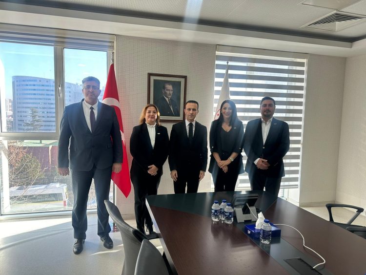 T.C Sanayi ve Teknoloji Bakanlığı Sanayi Genel Müdürü Sayın Prof. Dr İlker Murat AR’ı makamında ziyaret ettik.