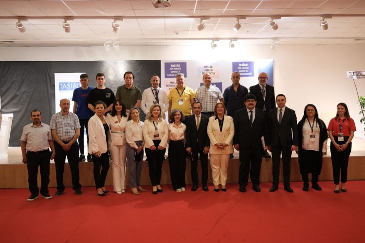 Asansör Sektöründe Mesleki Eğitime Farkindalık ve Sürdürülebilir Kalkınmada Mesleki Eğitiminin Önemi Paneli