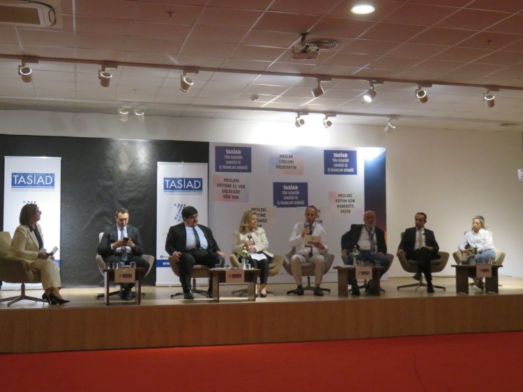 Asansör Sektöründe Mesleki Eğitime Farkindalık ve Sürdürülebilir Kalkınmada Mesleki Eğitiminin Önemi Paneli