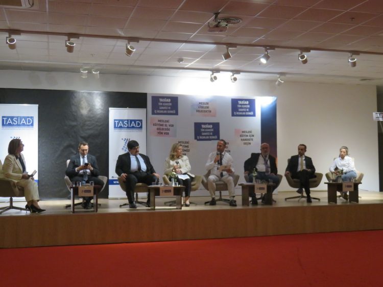 Asansör Sektöründe Mesleki Eğitime Farkindalık ve Sürdürülebilir Kalkınmada Mesleki Eğitiminin Önemi Paneli