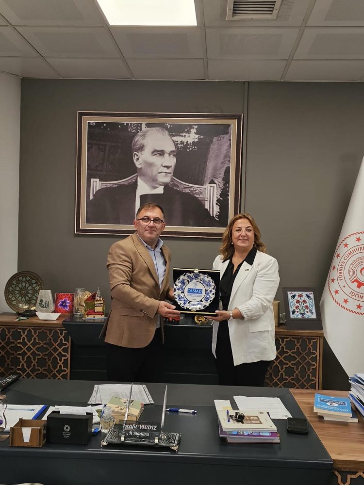 TASİAD Yönetim Kurulu olarak, Karabük Sanayi İl Müdürü Sayın İsrafil Yıldız’ı makamında ziyaret ettik.
