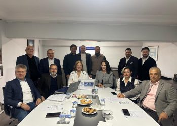 2024 Yılının son Yönetim Kurulu toplantısını Yüksek İstişare Kurulu Üyelerimizin katılımıyla Yener Övünç Asansör A.Ş de  gerçekleşirdik.